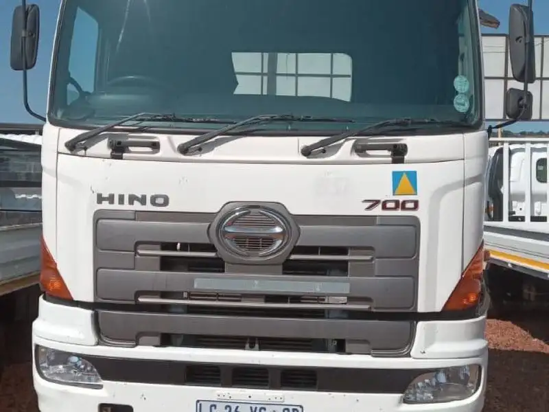Used Hino 700 HINO 700 PROFIA 226 for sale in Gauteng - Cars.co.za (ID ...